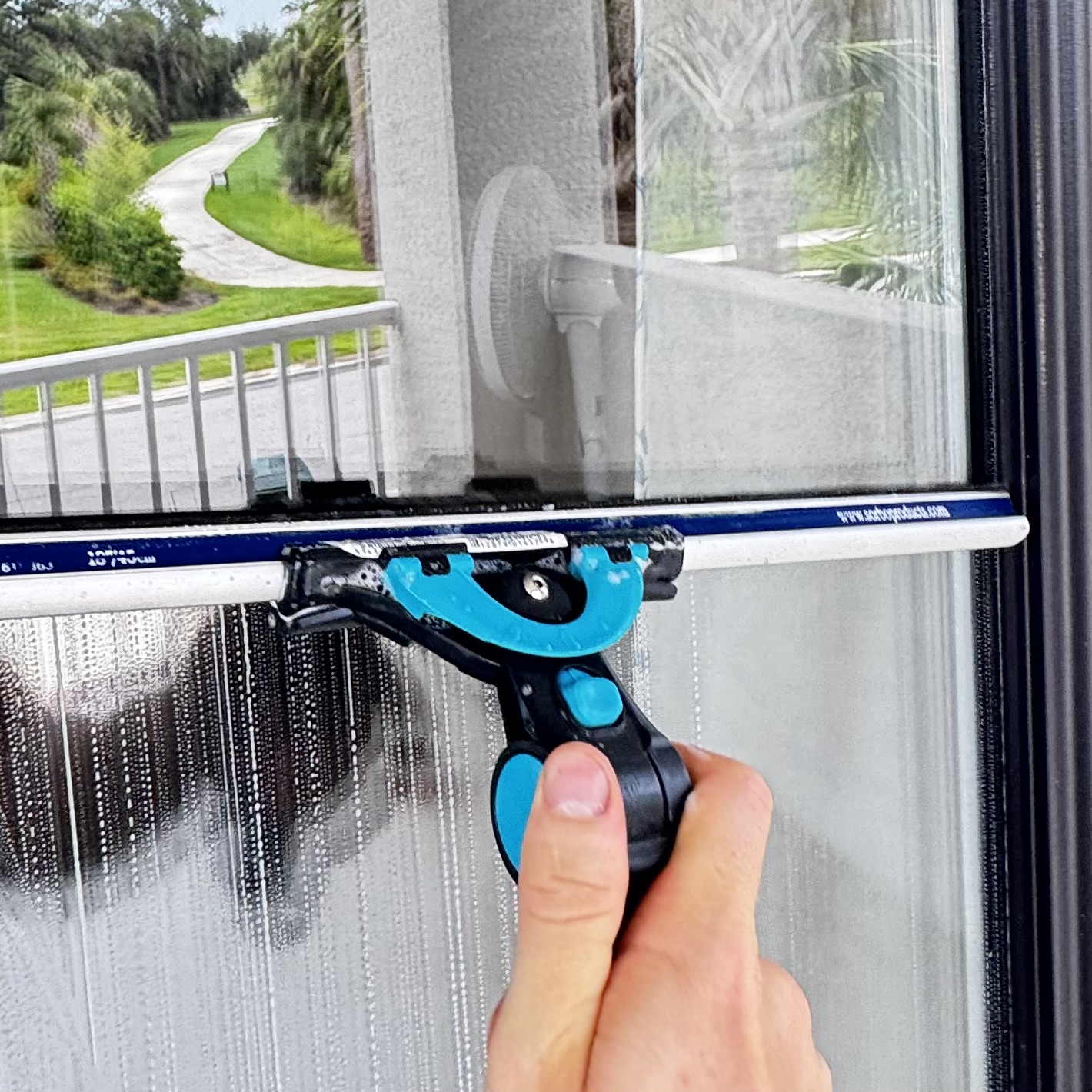 Exterior window cleaning